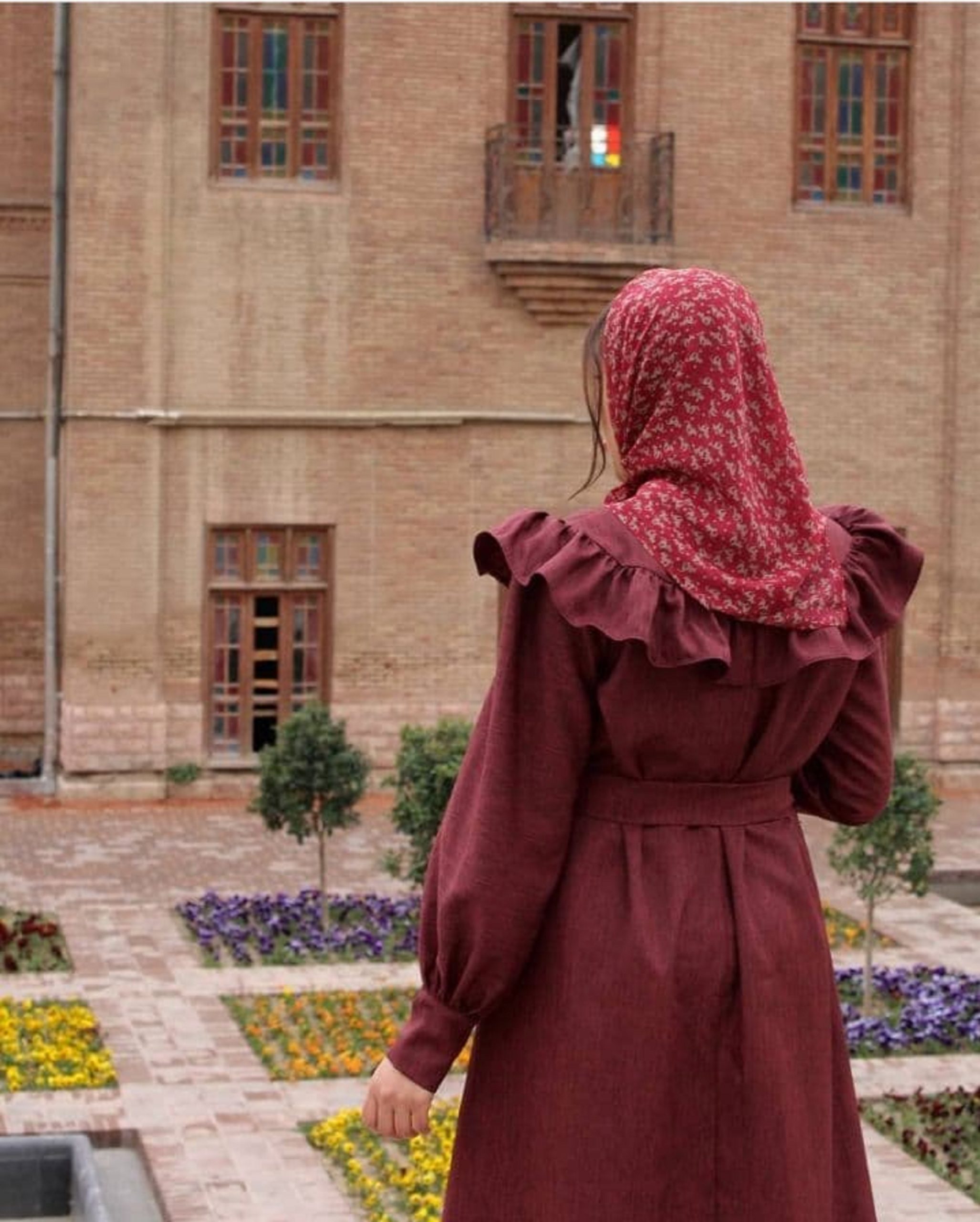 روسری و پیراهن