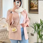 مانتو کوتاه مغزی دوزی جنس پارچه اطلسی خط دار  کد 488